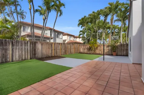 16333 SW 68th Terrace Miami FL 33193