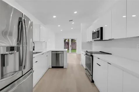 16333 SW 68th Terrace Miami FL 33193