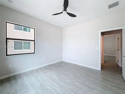410 NW 41st Street Oakland Park FL 33309