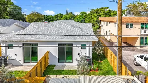 410 NW 41st Street Oakland Park FL 33309