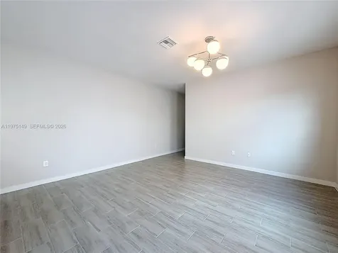 410 NW 41st Street Oakland Park FL 33309