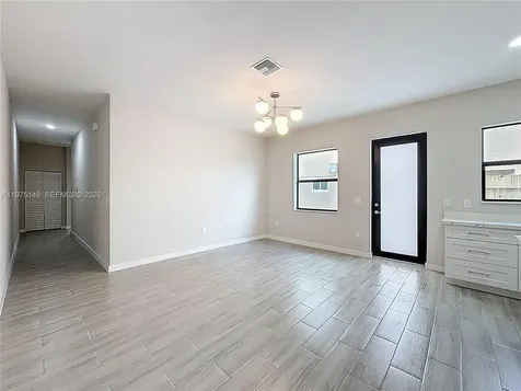 410 NW 41st Street Oakland Park FL 33309