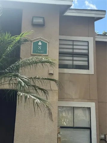 Miami FL 33196