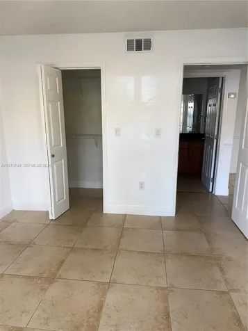 Miami FL 33196