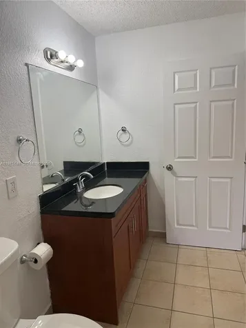 Miami FL 33196