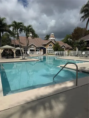 Miami FL 33196