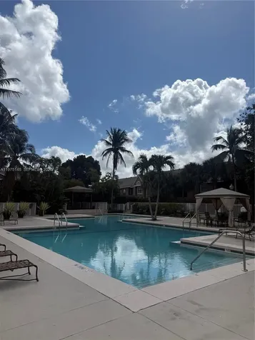 Miami FL 33196
