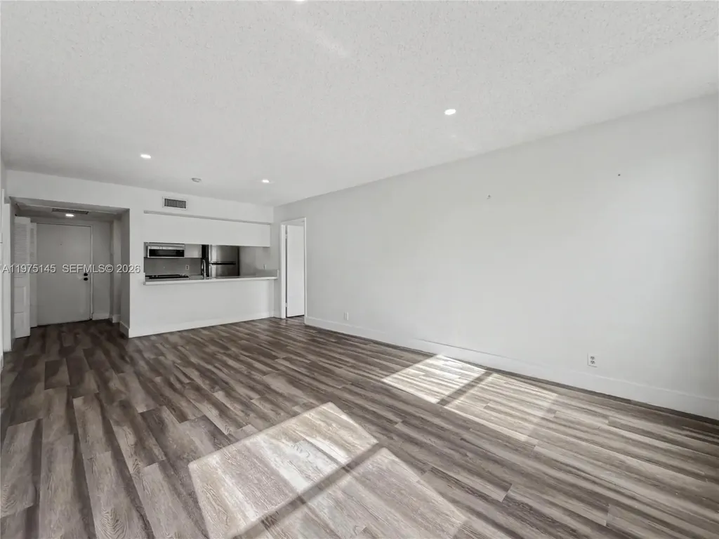 8120 Geneva Court Doral FL 33166