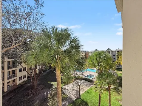 8120 Geneva Court Doral FL 33166