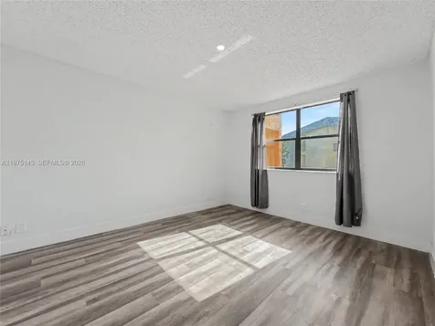 8120 Geneva Court Doral FL 33166