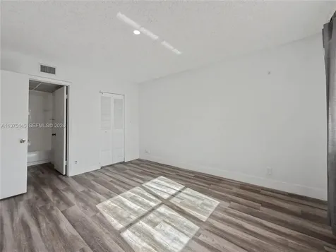 8120 Geneva Court Doral FL 33166