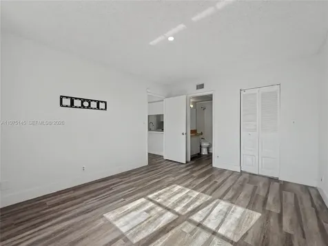 8120 Geneva Court Doral FL 33166