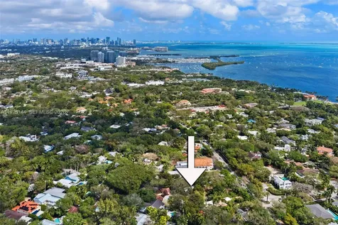 3820 Plaza Street Miami FL 33133