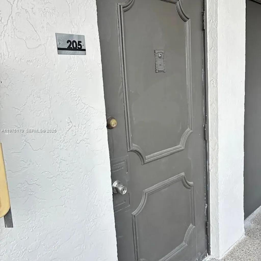 14185 SW 87th Street Miami FL 33183
