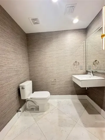 17301 Biscayne Boulevard North Miami Beach FL 33160