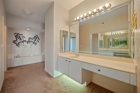 7727 Southampton Terrace Tamarac FL 33321