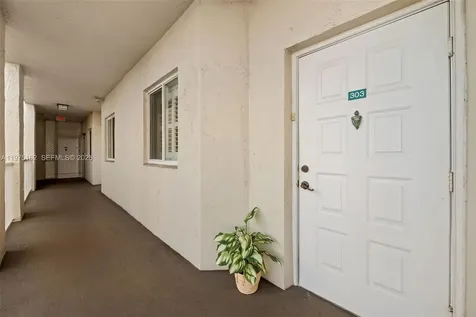 7727 Southampton Terrace Tamarac FL 33321
