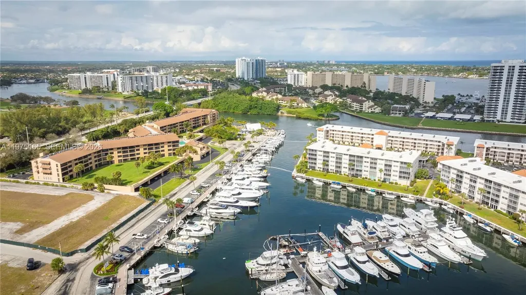 1036 Us Highway 1 North Palm Beach FL 33408