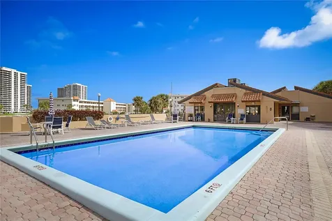 1036 Us Highway 1 North Palm Beach FL 33408
