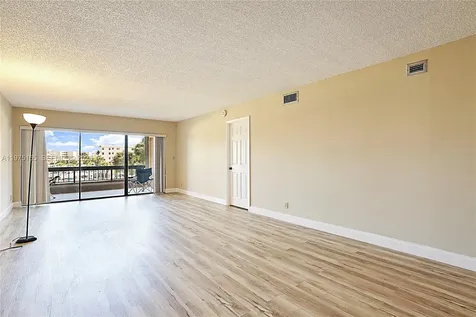 1036 Us Highway 1 North Palm Beach FL 33408