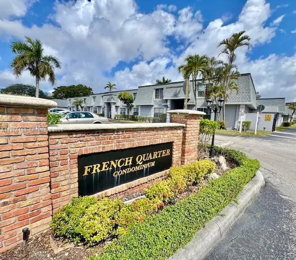 284 NW 69th Avenue Plantation FL 33317