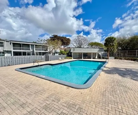 284 NW 69th Avenue Plantation FL 33317