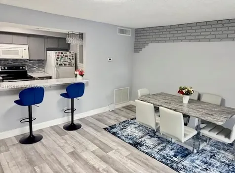 284 NW 69th Avenue Plantation FL 33317