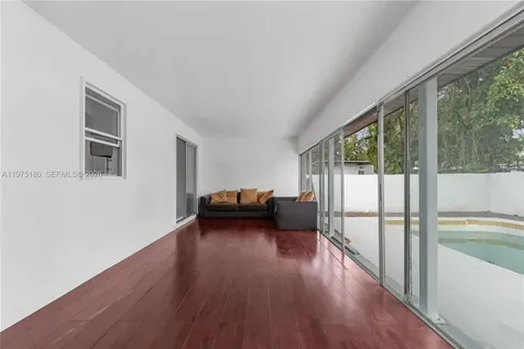 7906 NW 74th Avenue Tamarac FL 33321