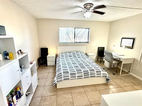 6900 SW 39th Street Davie FL 33314
