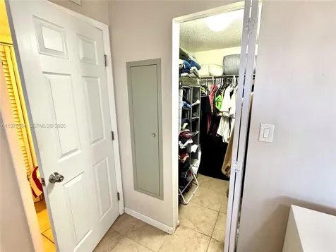 6900 SW 39th Street Davie FL 33314