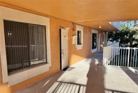 6900 SW 39th Street Davie FL 33314