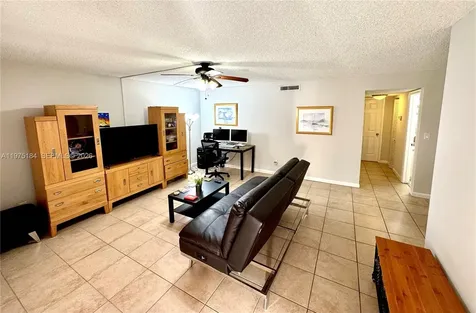 6900 SW 39th Street Davie FL 33314