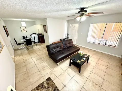 6900 SW 39th Street Davie FL 33314