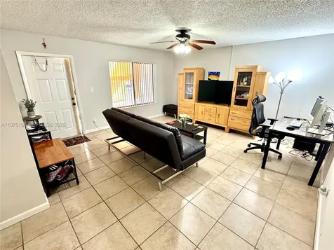 6900 SW 39th Street Davie FL 33314