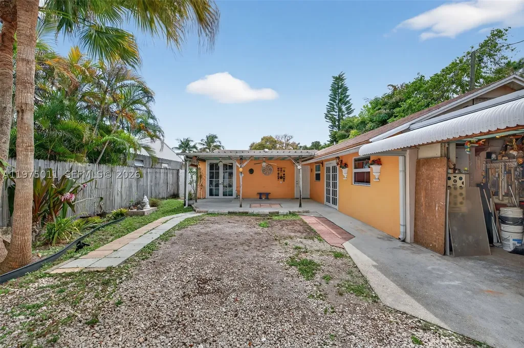 2543 Liberty Street Hollywood FL 33020