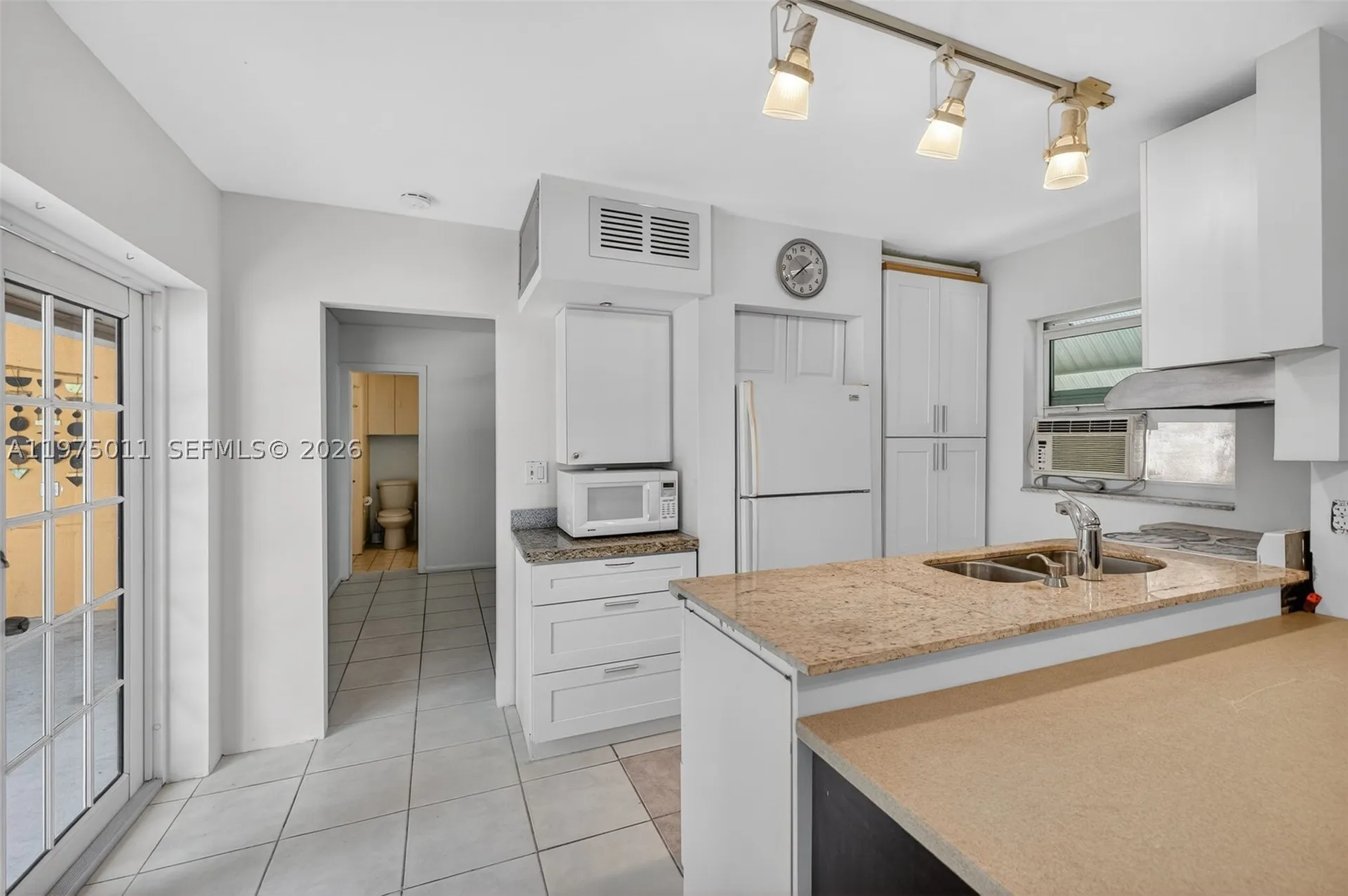 2543 Liberty Street Hollywood FL 33020