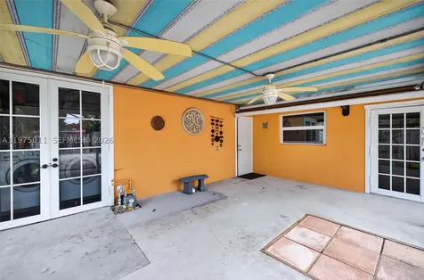 2543 Liberty Street Hollywood FL 33020