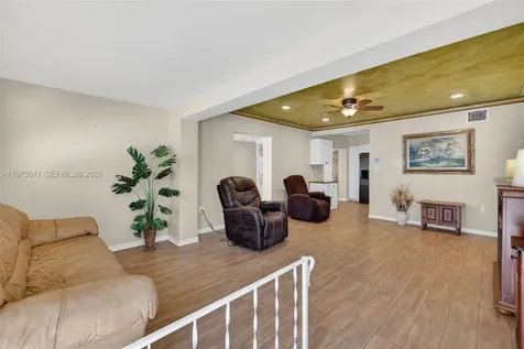 2543 Liberty Street Hollywood FL 33020