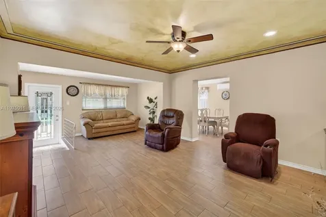 2543 Liberty Street Hollywood FL 33020