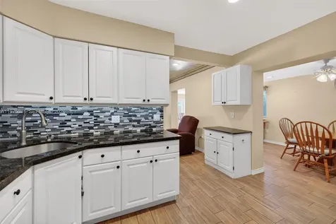 2543 Liberty Street Hollywood FL 33020