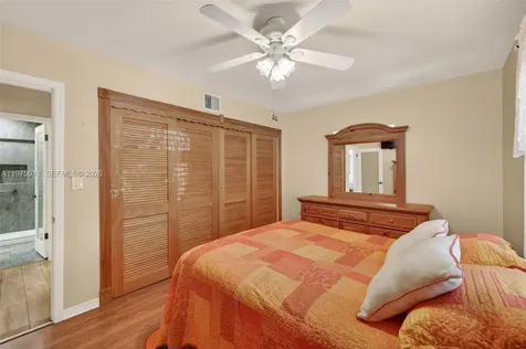 2543 Liberty Street Hollywood FL 33020