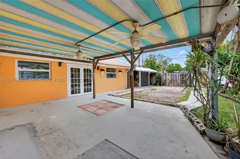 2543 Liberty Street Hollywood FL 33020