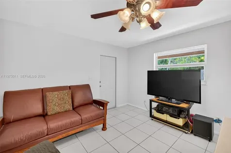 2543 Liberty Street Hollywood FL 33020
