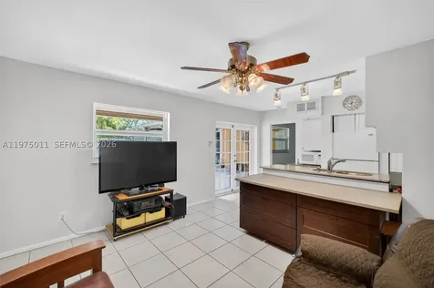 2543 Liberty Street Hollywood FL 33020