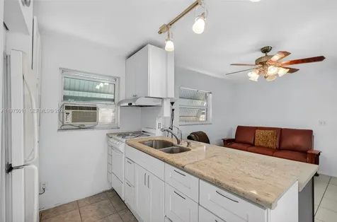 2543 Liberty Street Hollywood FL 33020