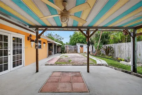 2543 Liberty Street Hollywood FL 33020