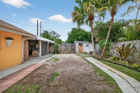 2543 Liberty Street Hollywood FL 33020