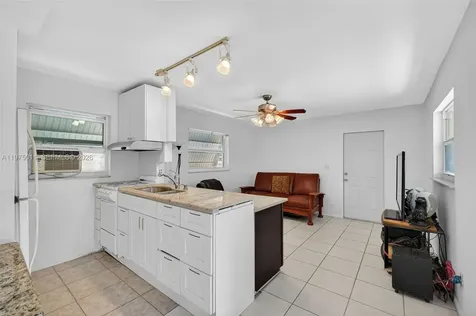 2543 Liberty Street Hollywood FL 33020