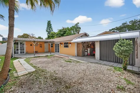 2543 Liberty Street Hollywood FL 33020