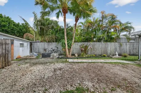 2543 Liberty Street Hollywood FL 33020